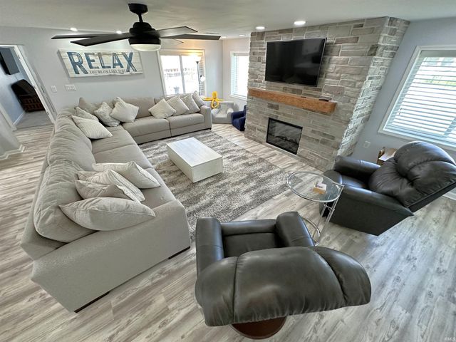 5240 E Wenz Drive, Monticello, IN 47960