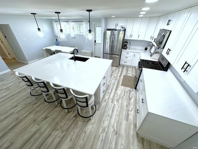 5240 E Wenz Drive, Monticello, IN 47960