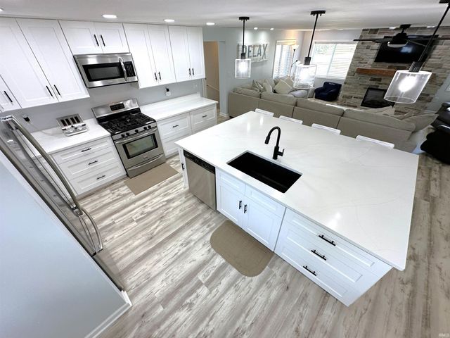 5240 E Wenz Drive, Monticello, IN 47960