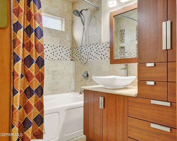 2316 N CAMPBELL Street, El Paso, TX 79902