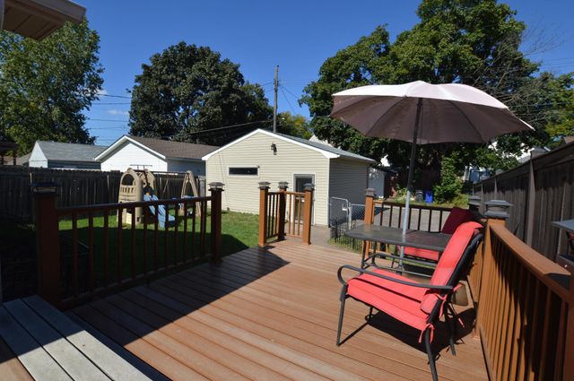 855 Cottage Avenue E, Saint Paul, MN 55106