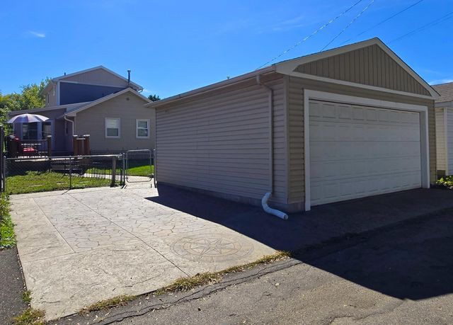 855 Cottage Avenue E, Saint Paul, MN 55106