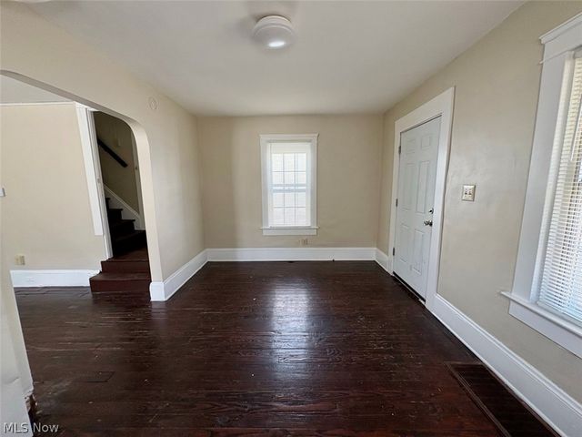 141 Fulton Street, Akron, OH 44305