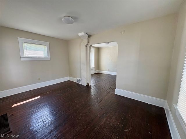 141 Fulton Street, Akron, OH 44305