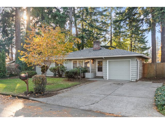 1929 Se 114TH Pl, Portland, OR 97216