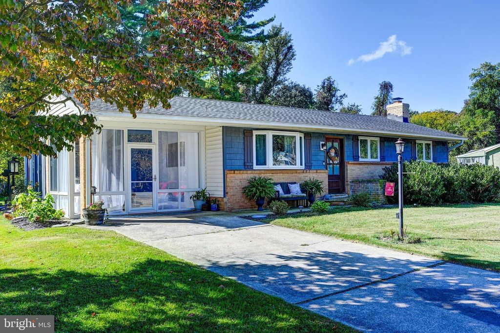 1299 MONTCLAIR DR, Pasadena, MD 21122