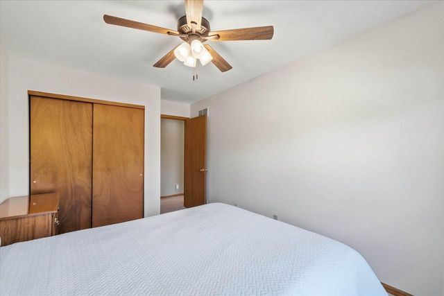 W213N16673 Glen Brooke DRIVE, Jackson, WI 53037