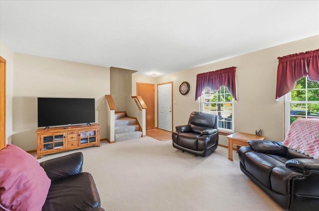 W213N16673 Glen Brooke DRIVE, Jackson, WI 53037