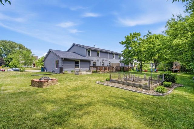 W213N16673 Glen Brooke DRIVE, Jackson, WI 53037