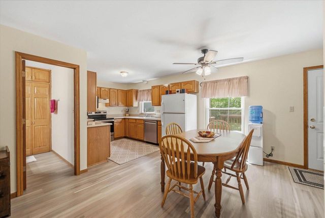 W213N16673 Glen Brooke DRIVE, Jackson, WI 53037