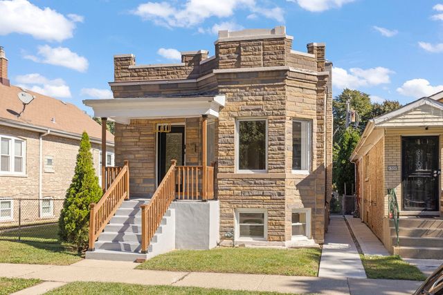 1335 Wesley Avenue, Berwyn, IL 60402