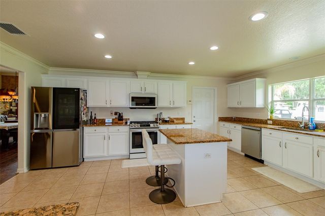 2602 BLACKWATER OAKS LANE, Mulberry, FL 33860