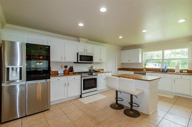 2602 BLACKWATER OAKS LANE, Mulberry, FL 33860