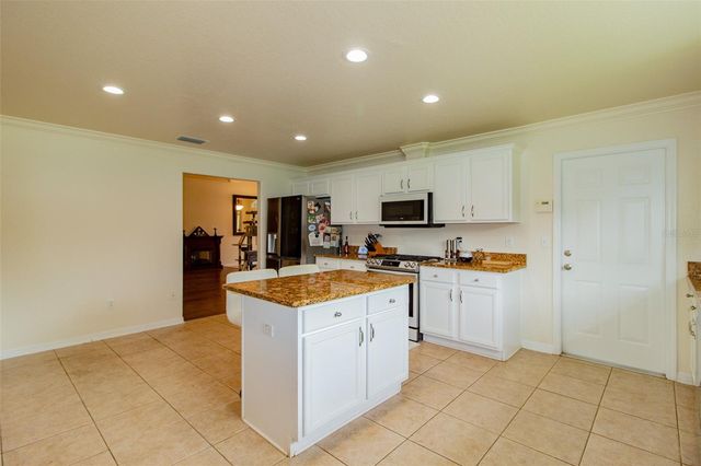 2602 BLACKWATER OAKS LANE, Mulberry, FL 33860