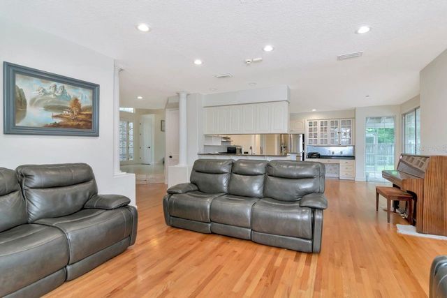 13104 GREENGAGE LANE, Tampa, FL 33612