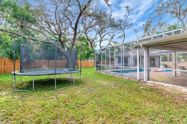 13104 GREENGAGE LANE, Tampa, FL 33612