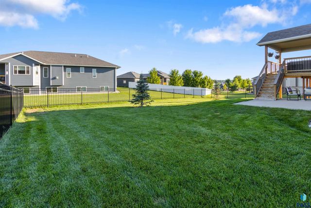 8217 E Mystic Dr, Sioux Falls, SD 57110