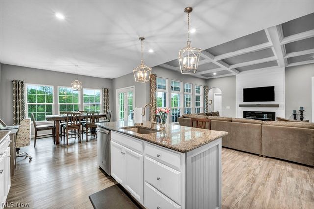 6223 Hooper Drive, Medina, OH 44256