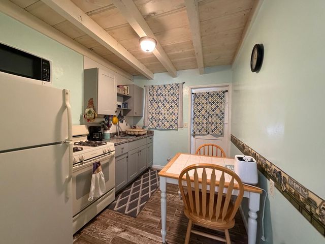 9502 N 2ND Place, Phoenix, AZ 85020