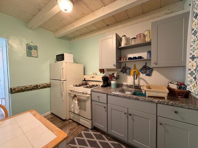 9502 N 2ND Place, Phoenix, AZ 85020