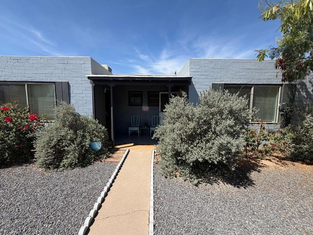 9502 N 2ND Place, Phoenix, AZ 85020