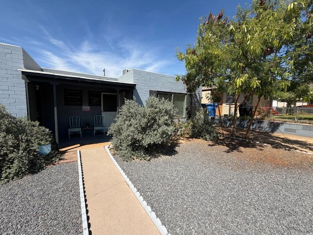 9502 N 2ND Place, Phoenix, AZ 85020