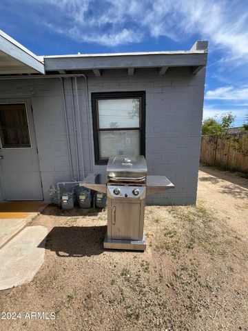 9502 N 2ND Place, Phoenix, AZ 85020