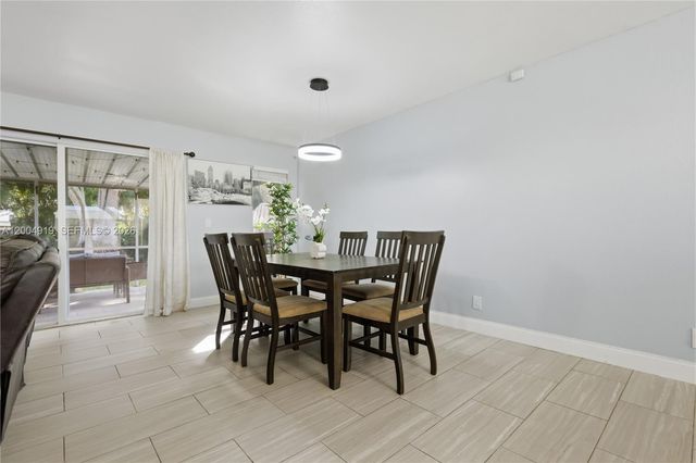 1200 Rowayton Circle, Wellington, FL 33414