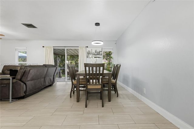 1200 Rowayton Circle, Wellington, FL 33414