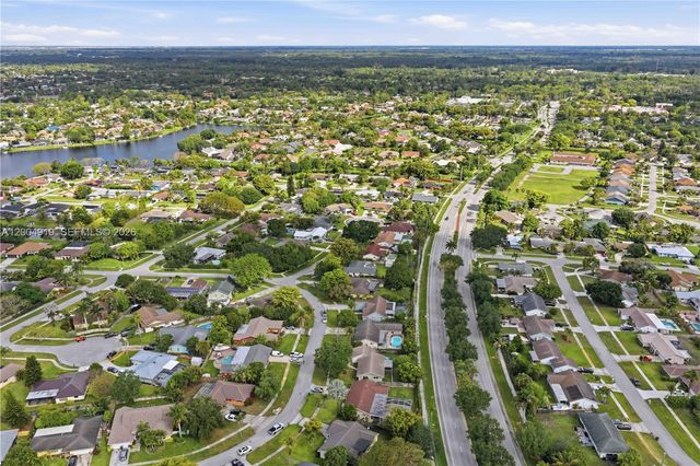 1200 Rowayton Circle, Wellington, FL 33414