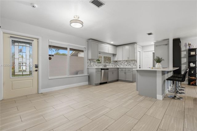 1200 Rowayton Circle, Wellington, FL 33414