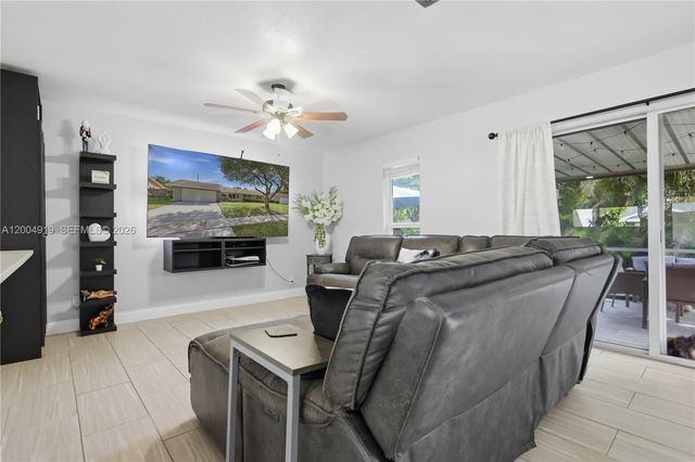 1200 Rowayton Circle, Wellington, FL 33414
