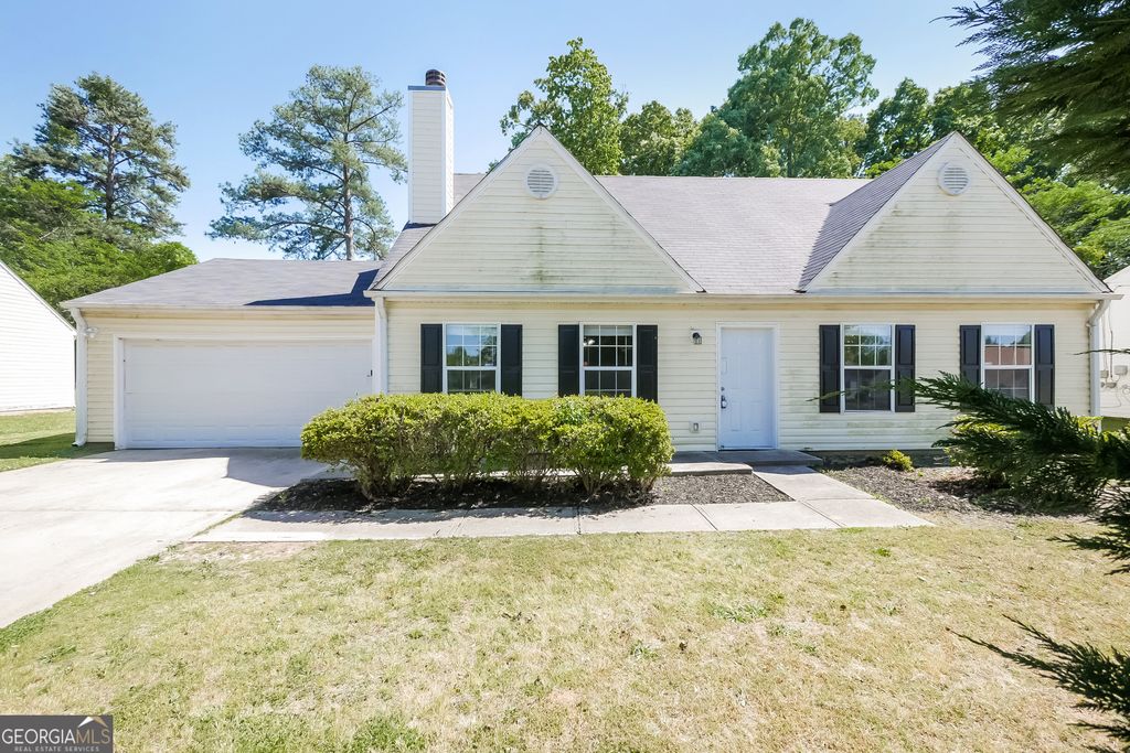 2703 Holly Berry Drive, Ellenwood, GA 30294