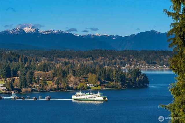 11022 Palisades Avenue SW, Vashon, WA 98070