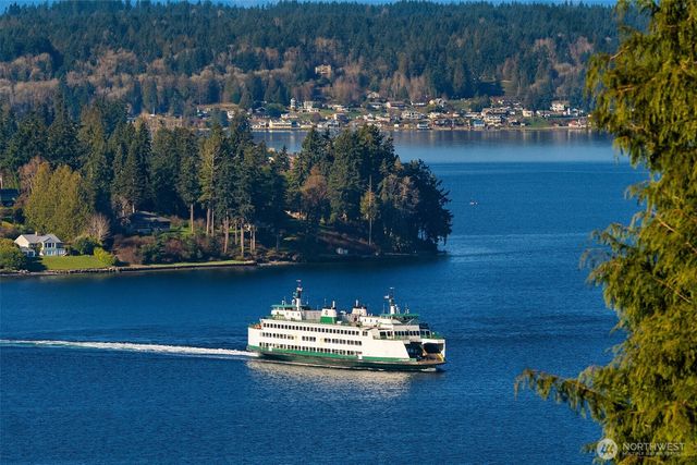 11022 Palisades Avenue SW, Vashon, WA 98070