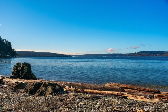 11022 Palisades Avenue SW, Vashon, WA 98070