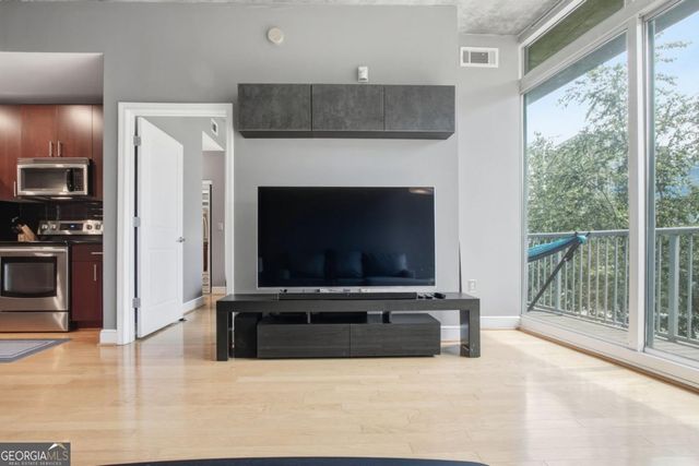 950 W Peachtree Street NW 913, Atlanta, GA 30309