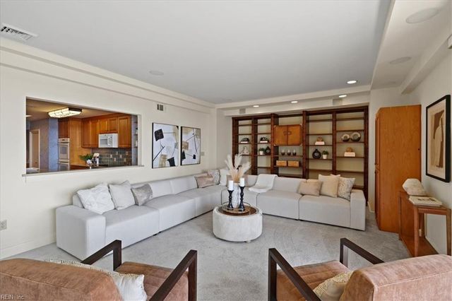 215 Brooke Ave Apt 1004, Norfolk, VA 23510