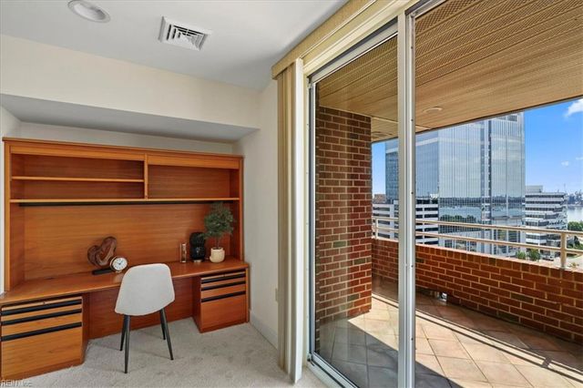 215 Brooke Ave Apt 1004, Norfolk, VA 23510