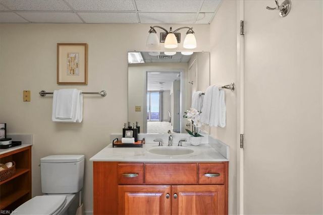 215 Brooke Ave Apt 1004, Norfolk, VA 23510