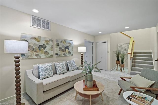 215 Brooke Ave Apt 1004, Norfolk, VA 23510