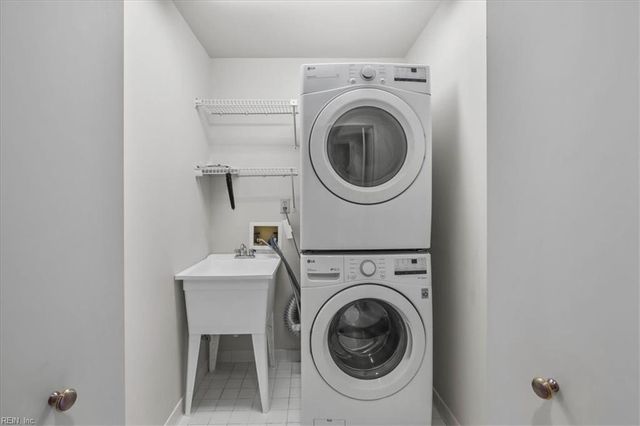 215 Brooke Ave Apt 1004, Norfolk, VA 23510