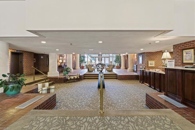 215 Brooke Ave Apt 1004, Norfolk, VA 23510