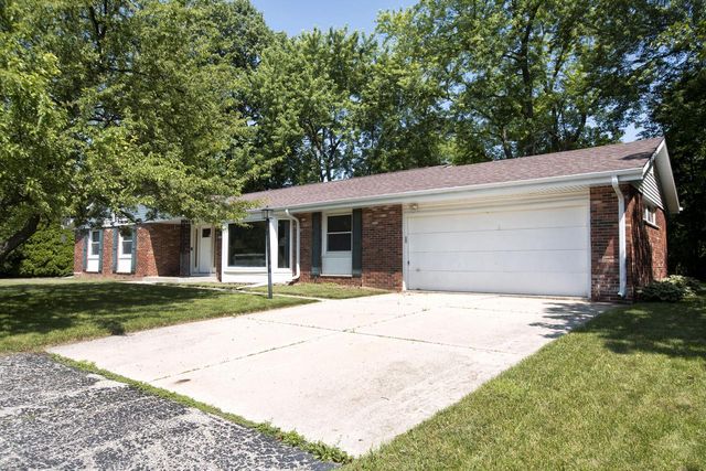 2510 W Rochelle AVENUE, Glendale, WI 53209
