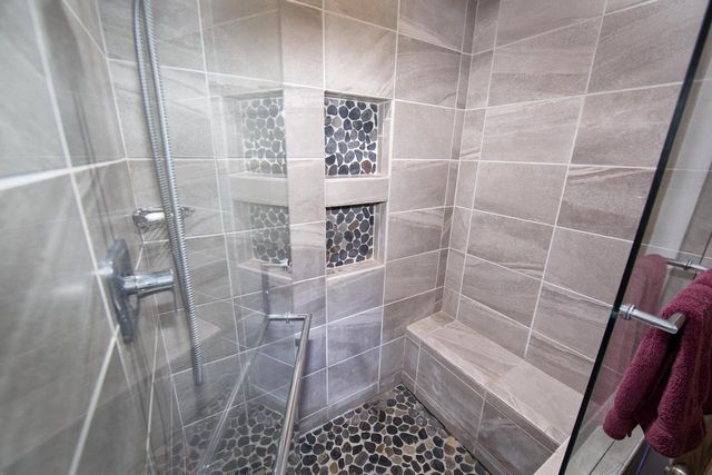 2510 W Rochelle AVENUE, Glendale, WI 53209