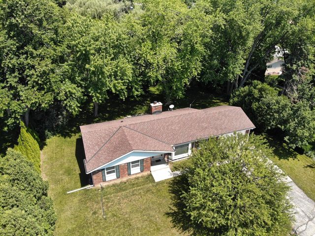 2510 W Rochelle AVENUE, Glendale, WI 53209