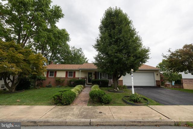 110 HEMLOCK RD, Ephrata, PA 17522