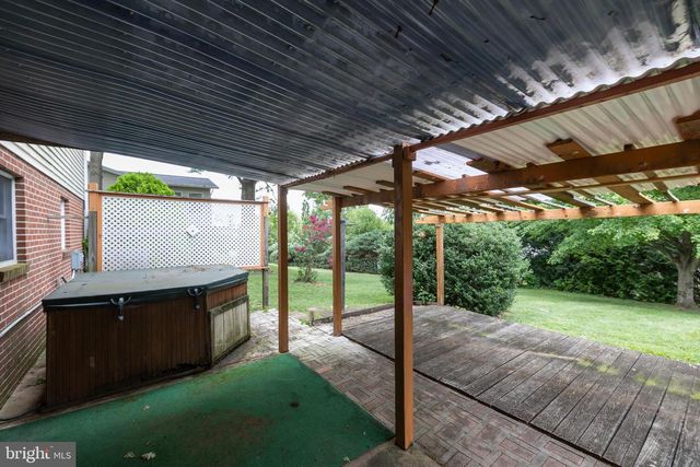 110 HEMLOCK RD, Ephrata, PA 17522