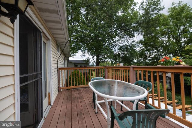 110 HEMLOCK RD, Ephrata, PA 17522