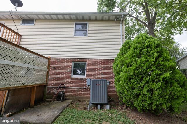 110 HEMLOCK RD, Ephrata, PA 17522